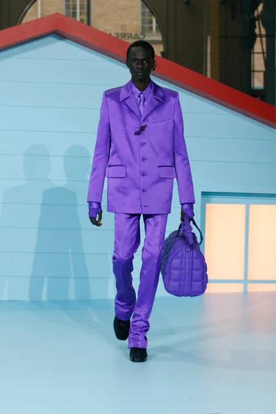 Look 12